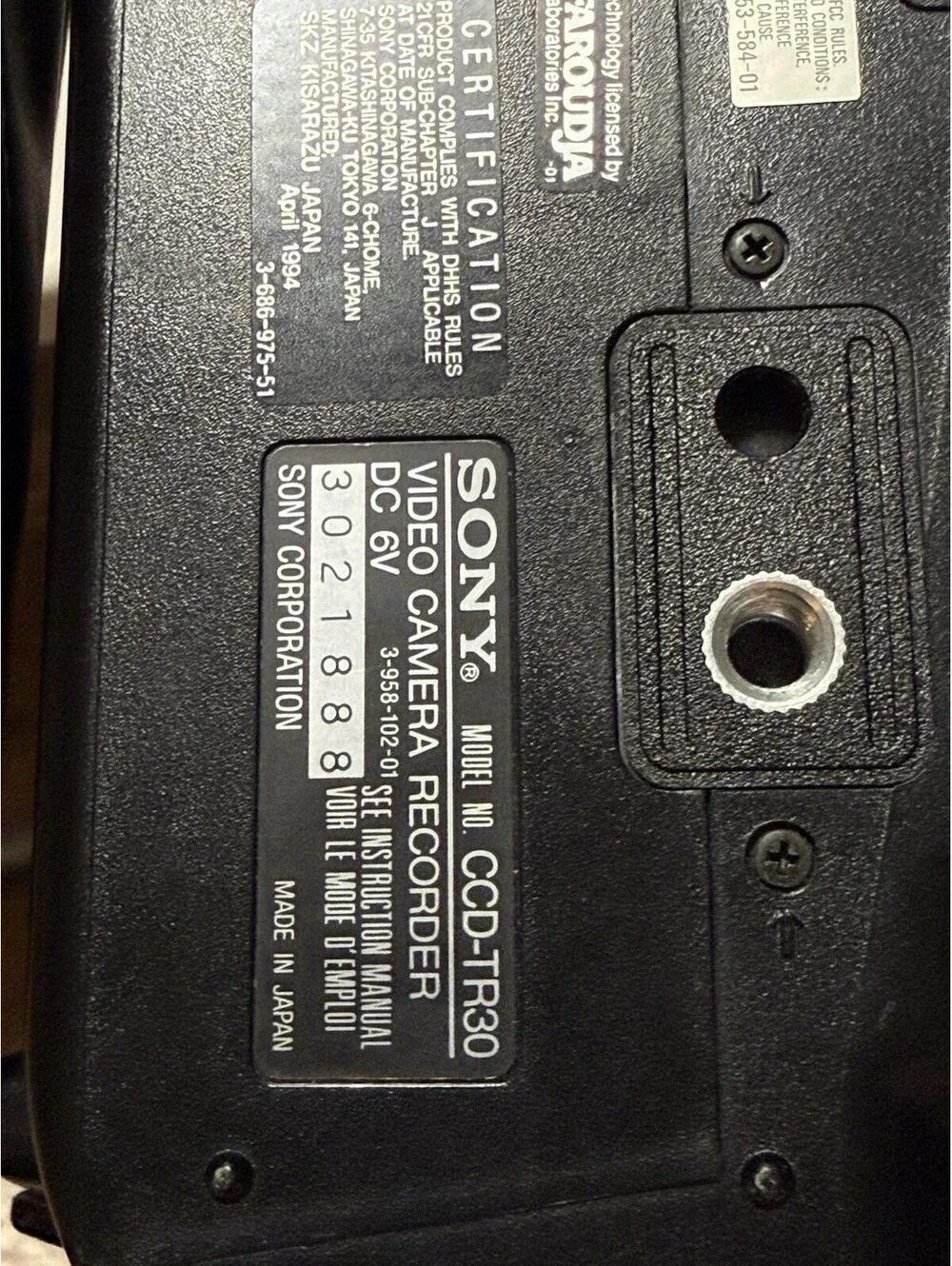 Vintage Sony Handycam CCD-TR30 Video 8mm Camcorder W/ Box , Working